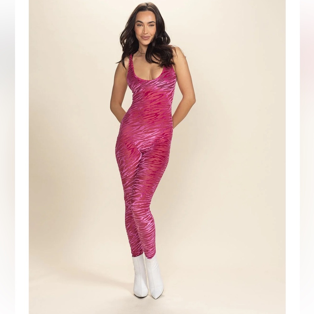 NWT SpiritHoods Pink Zebra Bodysuit